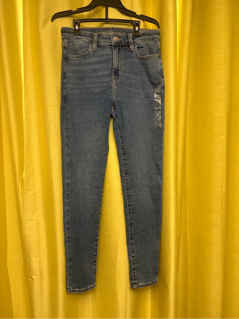 American Eagle Outfitters Women’s Skinny Jeans - Medium Blue Wash